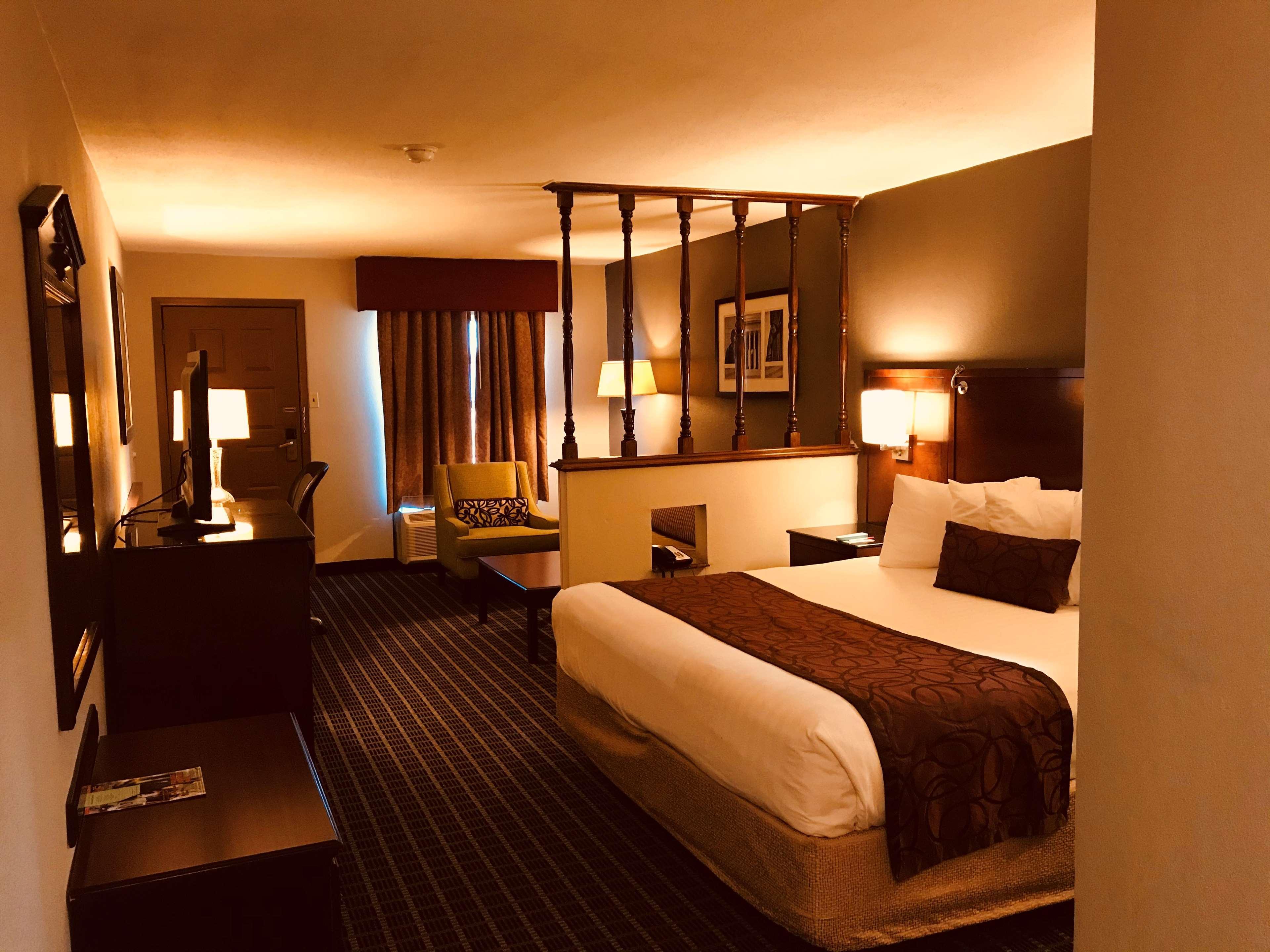 Surestay Plus Hotel By Best Western Greenwood Extérieur photo