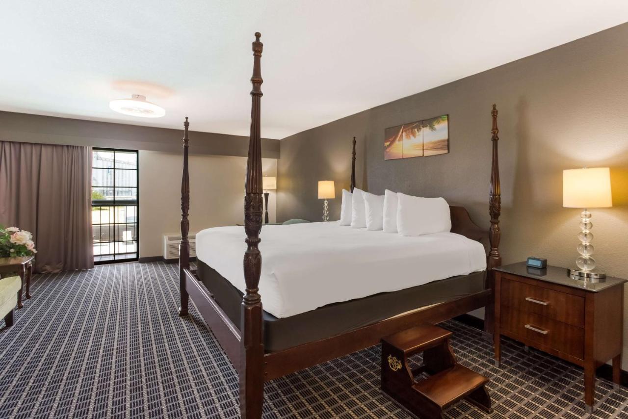 Surestay Plus Hotel By Best Western Greenwood Extérieur photo