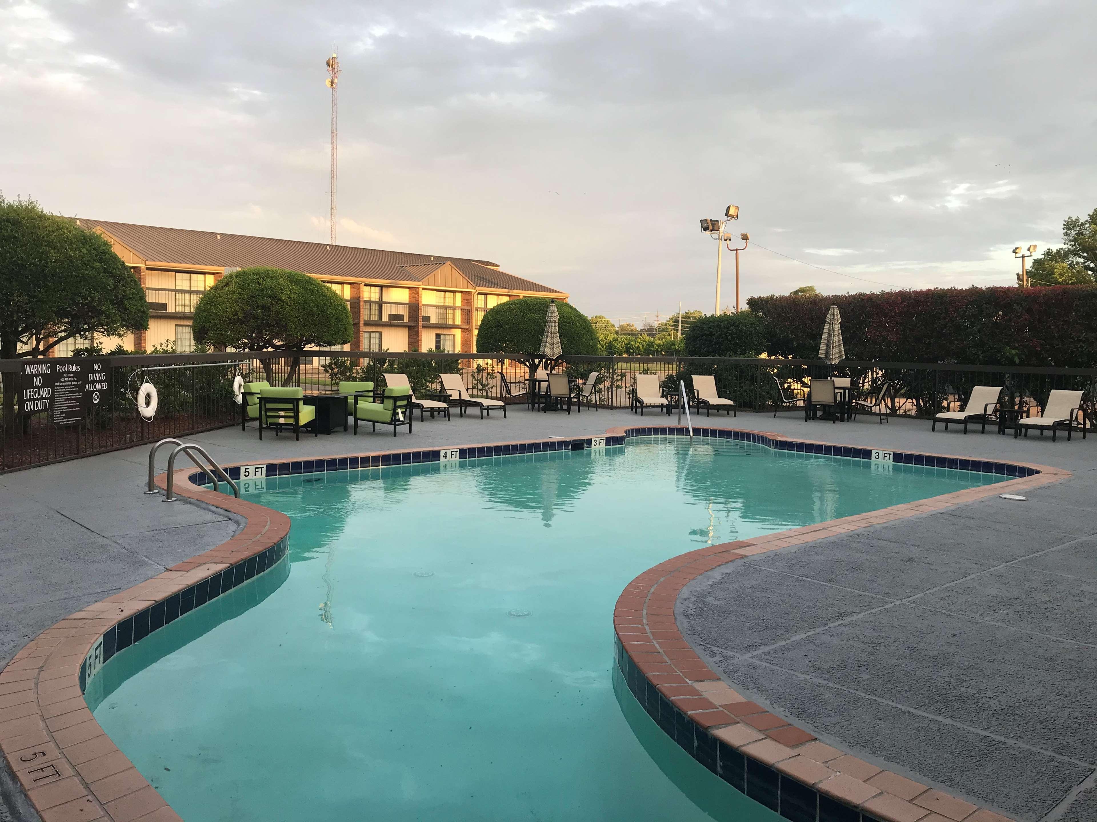 Surestay Plus Hotel By Best Western Greenwood Extérieur photo