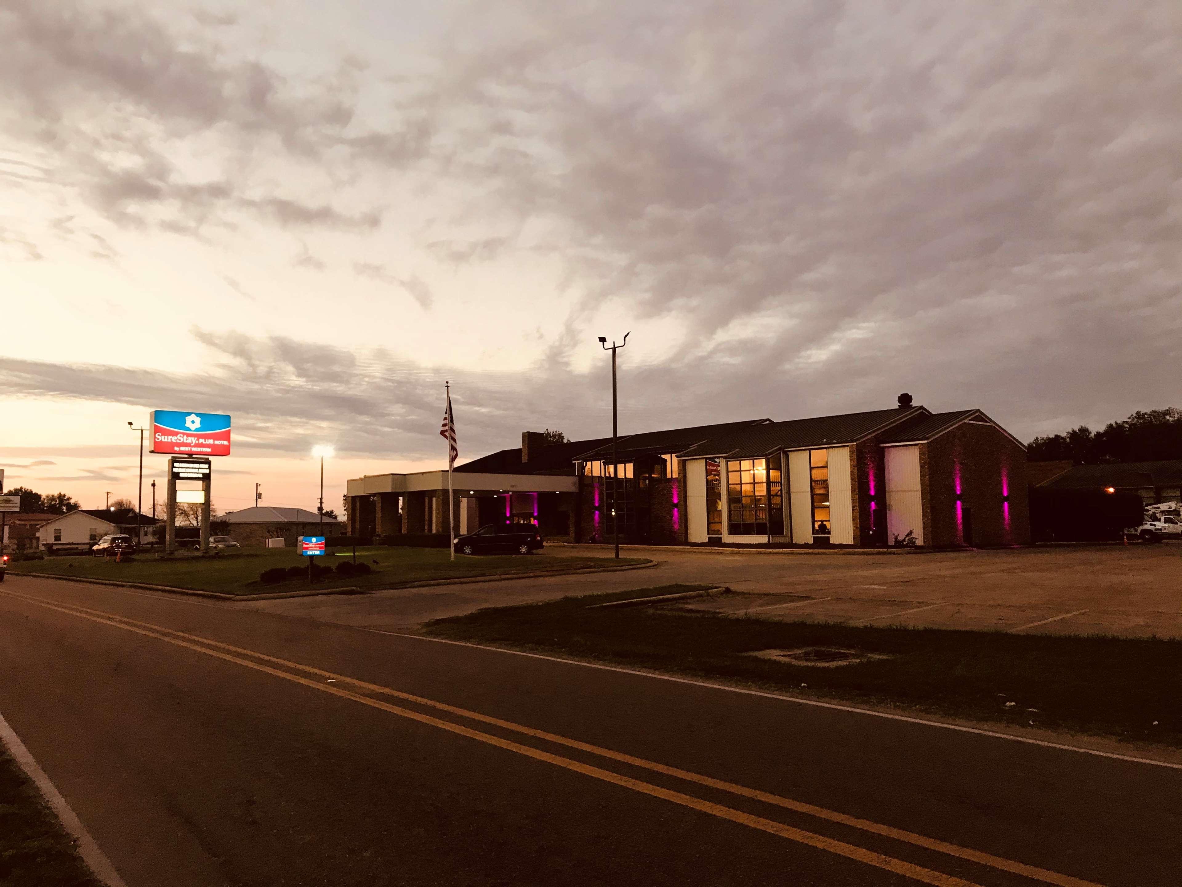 Surestay Plus Hotel By Best Western Greenwood Extérieur photo